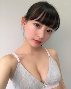 撮影会衣装を披露【高崎かなみさん／2020年11月21日】