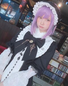 メイド姿のゴスロリファッションを披露【えなこさん/2020年12月1日】