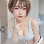 「グレーの下着ってえっちだなー」セクシーな”スポブラ”姿を披露【相良ましろさん/2021年1月16日】