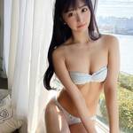 「久しぶりのソロ表紙 絶対に買って飾ってね」セクシーな下着衣装を披露【真島なおみさん/2021年1月16日】