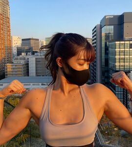 鍛え抜かれた美ボディーを披露【とももとももさん／2021年1月20日】