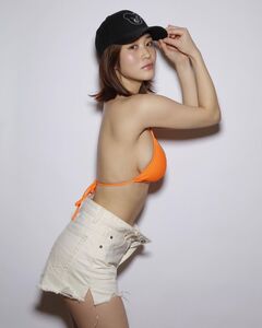 横乳ショットで令和の三十路グラドル総選挙をPR【高橋凛さん/2021年1月27日】