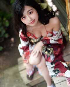 「今年も駆け抜ける」セクシーな着物姿を披露【栗田恵美(くりえみ)さん/2021年1月1日】