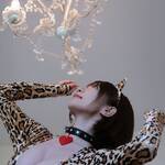 「飼い主さん募集中」セクシーな女豹衣装を披露【清水あいりさん/2021年1月8日】