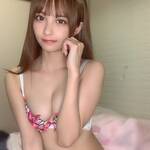 「白とピンクの組み合わせ好き」セクシーなランジェリー衣装姿を披露【花咲れあさん/2021年1月15日】