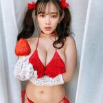 「Happy Valentine」"イチゴ"ビキニショットを公開【天木じゅんさん/2021年2月14日】