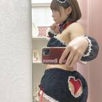 「おはちら〜」セクシー赤パンショットでファンを魅了【真奈さん/2021年3月21日】