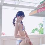 「カレンダーブック買った?」セクシービキニショットでファンを魅了【えなこさん/2021年3月24日】