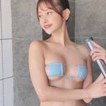 眼帯水着姿でのセクシーシャワーショットを公開【名取くるみさん/2021年4月5日】
