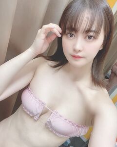 「これはおっぱいボリューム無し写真」眼帯ビキニショットでファンを魅了【伊藤しずなさん/2021年4月6日】
