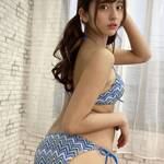 「おしりでやんす❤︎」振り向きビキニショットで美尻を披露【徳江かなさん/2021年4月12日】