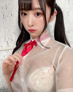 「どこみてるの~?」透けセーラー服衣装姿でファンを魅了【真島なおみさん/2021年4月22日】
