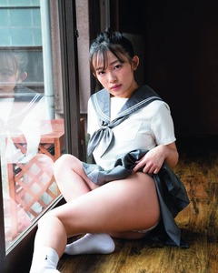 「姉セーラー」セクシーセーラー服衣装姿でファンを魅了【天木じゅんさん/2021年5月6日】