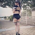「最高過ぎてキュンしました」「バックショットも最高」セクシーメイド服姿にファン歓喜【新海まきさん/2021年6月14日】