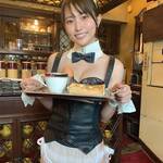 「撮り下ろしグラビアが掲載されています〜！」自身のグラビアが掲載されている『ヤンマガweb』をPR【坂東遥さん／2021年7月6日】