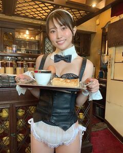 「撮り下ろしグラビアが掲載されています〜!」自身のグラビアが掲載されている『ヤンマガweb』をPR【坂東遥さん/2021年7月6日】