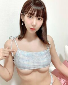 「かわいい」「もうちょい~ずらして」”下乳”ショットにファン歓喜【日向葵衣さん/2021年8月28日】