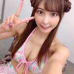 「めっちゃ可愛い過ぎ」「爽やかセクシー」笑顔溢れる”ピンク”ビキニ姿にファン歓喜【花咲れあさん/2021年9月15日】