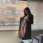 「セクシーすぎ」「素晴らしい」”V字”衣装姿にファン歓喜【清瀬汐希さん／2021年10月10日】