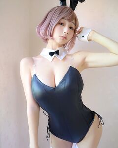 「めっちゃ可愛い」「似合っています」バニーガールコスプレ姿にファン歓喜【栗田恵美(くりえみ)さん/2021年11月13日】