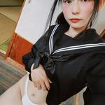 「セクシー過ぎ」「最高です」”褌セーラー服”姿でファンを魅了【真白まおさん/2022年1月17日】