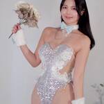 「眩しい白い肌」「美しい」セクシーバニーガールショットでファンを魅了【九条ねぎさん/2022年2月19日】