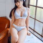 「むちむち……?」健康的なCalvin Kleinのアンダーウェア姿でファンを魅了【東雲うみさん/2022年5月22日】