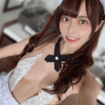 「ヤバ過ぎます」「超Cute」”面積少ない”セクシーメイド服衣装姿にファン歓喜【花咲れあさん/2022年9月5日】