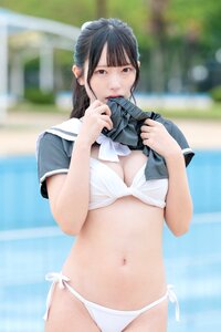 極小セーラー服から現れるたわわな胸元に心拍数が爆上がり!ミライサガシの桜井ももが披露した鼻血必須のビキニショットにファン悶絶