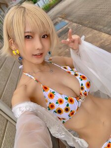 まるでアニメのような完璧ビジュアルに唖然…コスプレイヤー・火将ロシエルが披露した夏を感じる“ひまわりビキニショット”にいいねが止まらない！