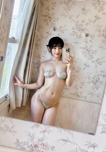 綺麗なボディラインに見惚れる…グラビアアイドル・浅海ゆづきの刺激多めの“眼帯ビキニ姿”にファンの理性崩壊!?