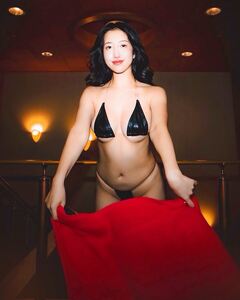 「トドメの熱波」セクシー過ぎる熱波師ショットでファンを魅了【井上茉倫さん／2025年9月6日】