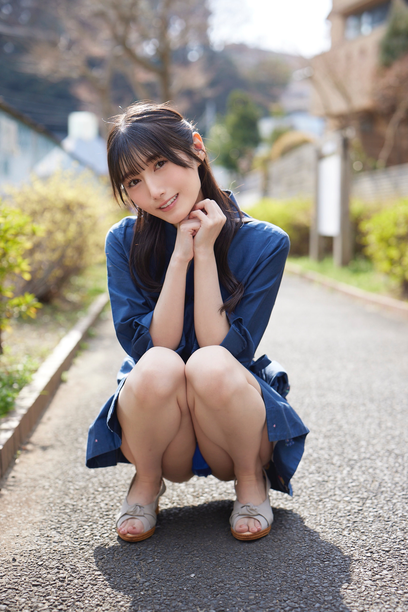 村雨芙美、2026年カレンダー発売決定を報告!ショートパンツからのぞく太ももに注目!