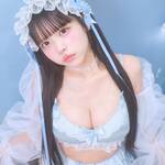 楠偉音「ゆきみだいふくの擬人化です✧︎」!淡いブルーのランジェリー姿で透明感をアピール!