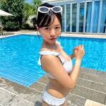 上はタプッと下はプリっと…「超夏女」に一目惚れ!加藤綾乃、水の滴る柔肌ボディを堪能するなら今のうち…!