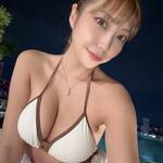 松岡凛、「完全に寒くなったね😗 私の頭の中は常に夏な気分♩」夜景と水着で冬の寒さを吹き飛ばす！