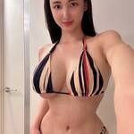 松岡雨音、ストライプビキニ姿でファンにおやすみ！「今日はいい夢見られそう」に熱視線