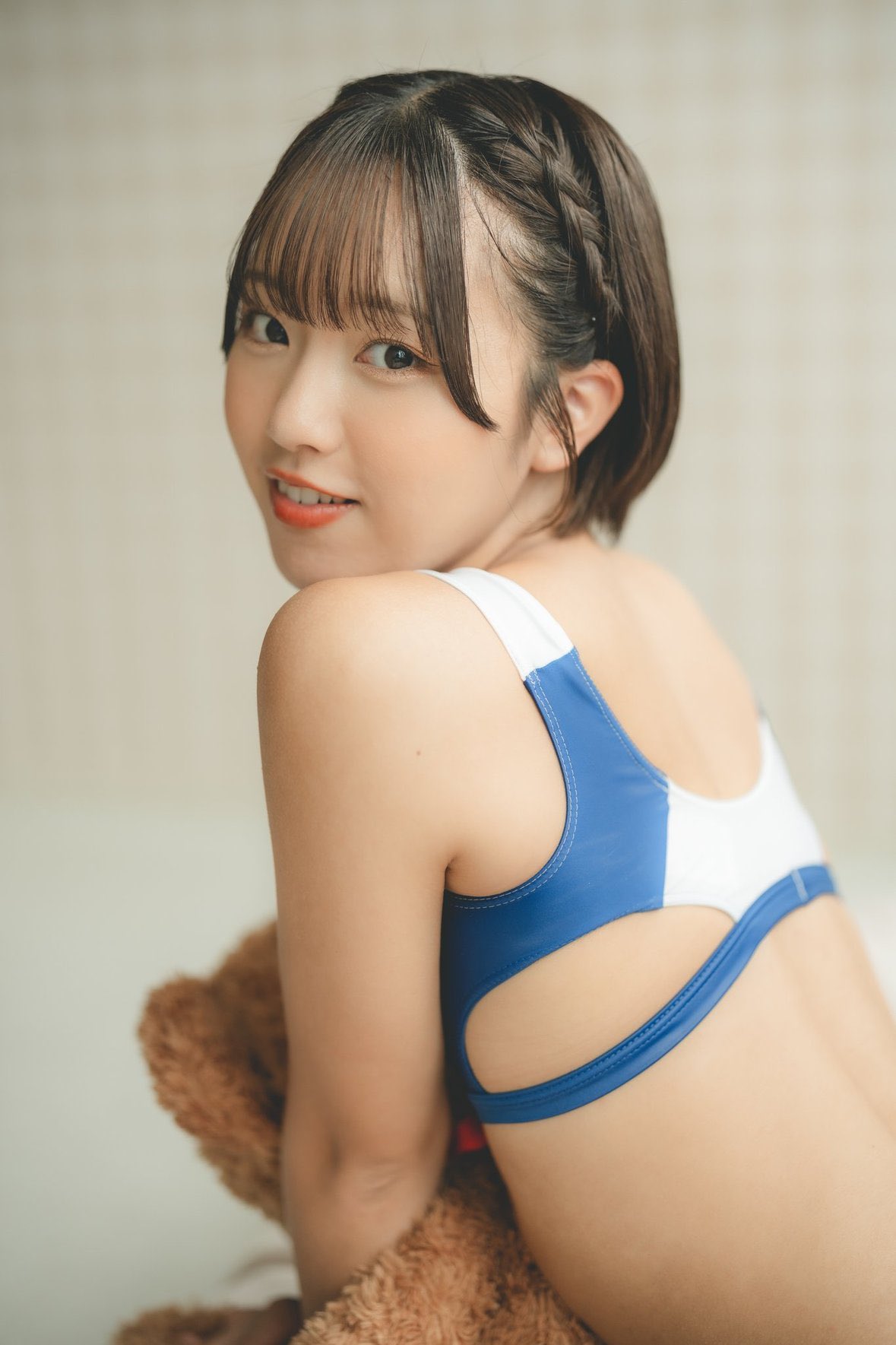 香月杏珠、24歳の誕生日をキュートな水着姿で報告!「これからもどうぞ、よろしくね」