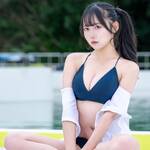 本多もか、ネイビービキニ姿でファンに問いかけ！「19歳、すごすぎ？！」の投稿に大反響