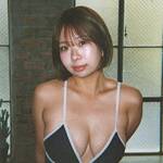 桜井姫花、レトロな雰囲気の中で大人な表情を披露!「レトロな感じも好きですか?」にファンから熱烈な「好き!」の声