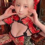 篠崎こころ、可愛さとセクシーさが融合したチャイナ風衣装を披露! 「チャイナ🐼❤️」にファン熱狂