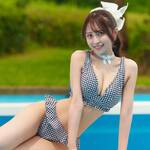 「夏のほうがすき」 竹内星菜、ギンガムチェックのビキニ姿で“究極のくびれ”を披露！