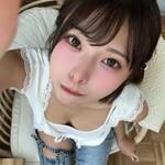 「ぎゅーして！♡」 長生まよ、上目遣いの“あざと可愛い”接近ショットにファン悶絶！