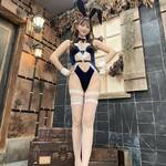 「おはにゃん🐰バニーさんだよ♡」 松本みいな、超絶脚長スタイルの“紺色バニー”姿で朝からファンを魅了！