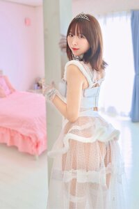 「よく見ると…」 日向葵衣、純白シースルーの“お姫様”バニー姿でファンを惑わす！