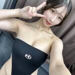 「思い出の中に、私はいるかな…」 山下凛、胸元にエンブレム輝く“ハイレグ黒水着”で2025年を振り返る！