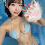 「にゃ🐈」 来生かほ、水色ビキニ×猫耳の“最強あざと可愛さ”でファンをノックアウト！
