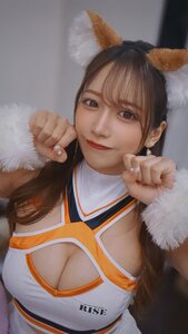 「にゃん！！！」 桜りん、RISEラウンドガール衣装で魅せる、至高のボリュームバストとあざと可愛い猫耳ポーズの衝撃！