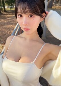 「すこしでも癒やしになれたら…」 木村絵里子、白のキャミソール姿で魅せる、至高の透明感と瑞々しいボリュームバストの衝撃!