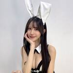 名取くるみ、純白の「超ロングうさ耳」バニーで魅せる至高のボリューム美と、次回の再会を約束するヒロインスマイルの衝撃!